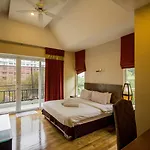 โรงแรม Tamnak 11br With Privater Pool 3*