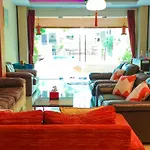 โรงแรม Tamnak 11br With Privater Pool