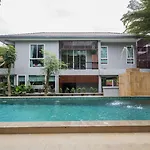 โรงแรม Tamnak 11br With Privater Pool