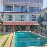 Tamnak 11br With Privater Pool โรงแรม