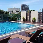 April Hotel 3*