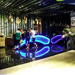 Oyo 143 Dday Resotel 4*