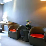 Oyo 143 Dday Resotel Hotel 4*