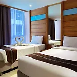 Oyo 143 Dday Resotel 4*