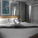 Oyo 143 Dday Resotel 4*