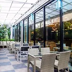 Oyo 143 Dday Resotel