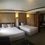 Windmill Hotel 3*