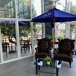 Embryo Hotel