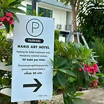Naris Art Hotel