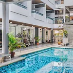 รีสอร์ท ชาโตว์เดลบูทีคเรสซิเดนท์ Pattaya