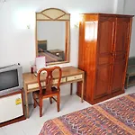 Highfive Guest House