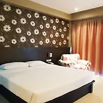 โรงแรมเวลคัม พลาซ่า โรงแรม 3*