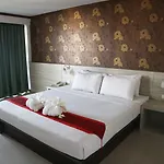 โรงแรมเวลคัม พลาซ่า โรงแรม