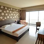 โรงแรมเวลคัม พลาซ่า โรงแรม 3*