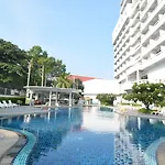 โรงแรมเวลคัม พลาซ่า