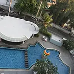 โรงแรมเวลคัม พลาซ่า 3*