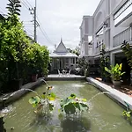 Wong Amat House 2*