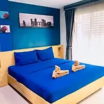 Double D Boutique Hotel 2*