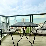 อพาร์ทเม้น Riviera Wongamat