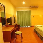 โรงแรม โอเปย์ เดอ เพลส Pattaya