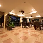 โรงแรม โอเปย์ เดอ เพลส