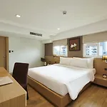 Adelphi Hotel 4*