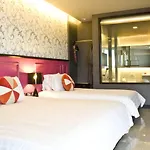 โรงแรม Tsix5 Phenomenal Pattaya