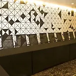 โรงแรม Tsix5 Phenomenal 5*