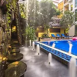 The Agate Boutique 4*