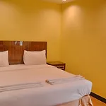 Taj Place Residency Hotel 2*
