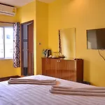 Taj Place Residency Hotel 2*