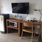 The Corner 3*