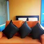 La Casa Hotel