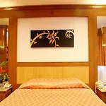Hotel Royal Twins Palace 4*