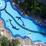 Royal Twins Palace Hotel