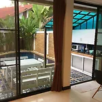 4poolvillas Villa *