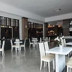 The Grand Day Night Hotel 3*