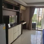 House Of Pattaya- Near Walking Street โรงแรม 3*