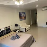 Hotel Blue