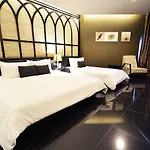 Tsix5 Quarter โรงแรม 5*
