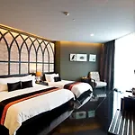 Tsix5 Quarter 5* Pattaya
