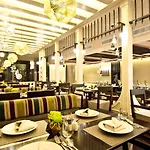 โรงแรม Tsix5 Quarter Pattaya