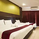 Hotel Tribe 3*