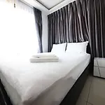 Aparthotel Arcadia Waters 3*