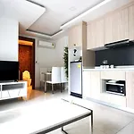 Aparthotel Arcadia Waters 3*