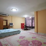โรงแรม Oyo 1004 Naklua Mansion Pattaya