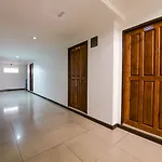 โรงแรม Oyo 438 24 2*