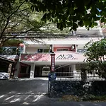 โรงแรม Oyo 438 24