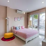 Platinum Pool โรงแรม *