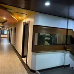 Mr.mac's Place Hotel 2*